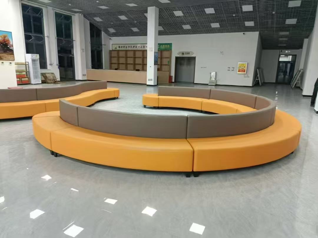 场地不规则怎么办？总裁办异形沙发定制流程与工期全解析(图2)